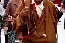 为什么藏族朋友手中的念珠都能盘出极品包浆？图片