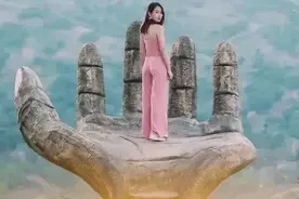 作为一个相貌平凡甚至有点丑，性格内向不爱说话的女生...图片