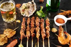 售价不到10块的大乌苏，不过是“工业水啤”，却年销10亿瓶，凭啥图片