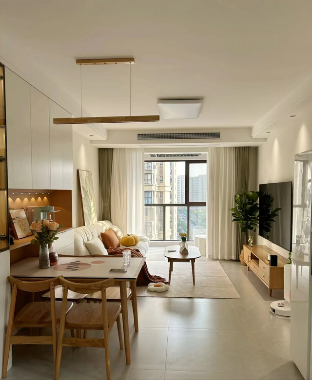 风管机怎么样?优点突出缺点也不少,我们到底该选风管机还是柜机