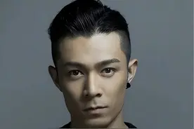 被“展昭”何家劲怒骂两面人的周柏豪，究竟是不是“港独”？图片