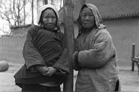 1942河南大饥荒：三百万人被饿死，官员上报的数字却是1602人图片