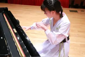 谈谈如何让孩子学钢琴图片