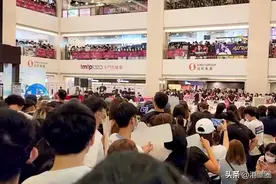 林俊杰香港演唱会突发骂战，全网看傻了图片