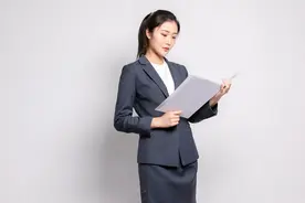 我和美女财务出纳的故事图片