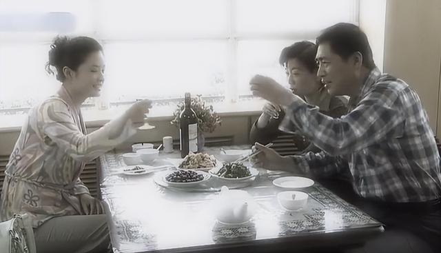 刑侦剧连载75：研究所所长惨死家中，一个发卡竟成破案关键