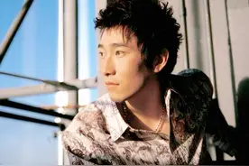 26岁爆红的满江，走到今天，也算是如愿以偿了图片