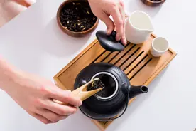 长期喝茶的人，最后都怎样了？研究发现：每天2-3杯茶或可延寿图片