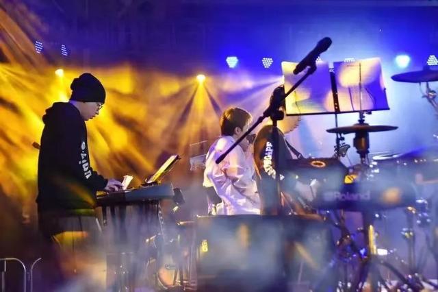 ���������߻������������X���޹���β���ɶ�