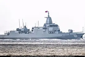 被封神的055驱逐舰有多强？15万马力赶超航母，炮火连天实力雄厚图片