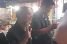 摊主再回应“买彩票中2547万后砸摊位”：摊位已4万转让，我选的号码，可以分110万，以后还会做小生意图片