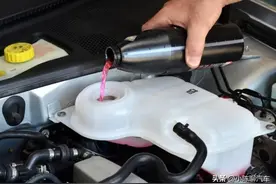 冷却液什么时候更换？如何更换？解析发动机冷却液图片
