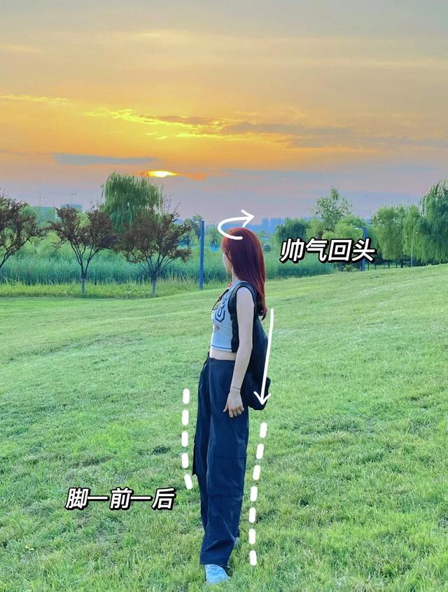 8个实用的全身站姿拍照姿势,满足显瘦显高需要,日常拍照必备