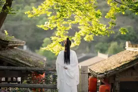 16句美得不可方物的诗词，第一句就让人惊艳！图片