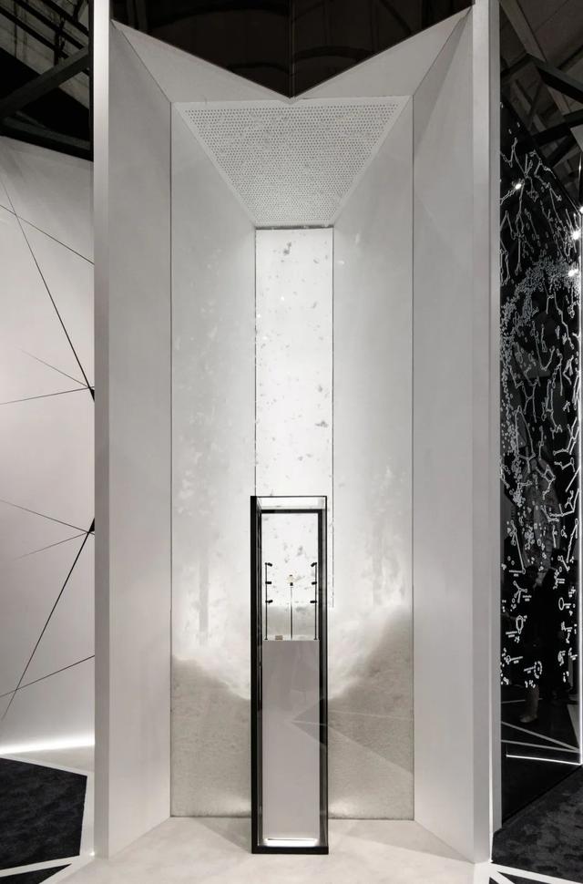 ��ʫ�����±�̫�𺳣��Ʊ���ѧ�ľ�ͷ���ǡ���Լ���⡱