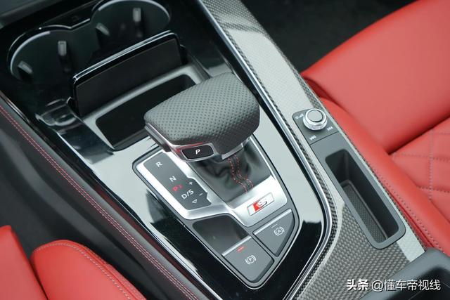 新车 | 售价或超50万，新款奥迪S4 Avant到店实拍，燃油性能车还香吗