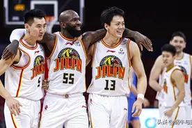 CBA最难懂的球队，没钱又没人可用，拿到高顺位选秀权还弃权图片