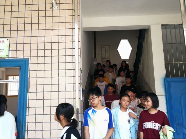 四川省民生研究会新媒体中心-官网