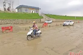 潮州：护堤路东凤段泥泞难行 相关部门回应→图片