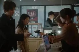 今生有你：谈静坐大巴车呕吐拿出塑料袋的细节处理满分图片