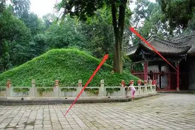 诸葛亮的墓地历经千年，却始终无人敢盗，墓上的大树来历成谜图片