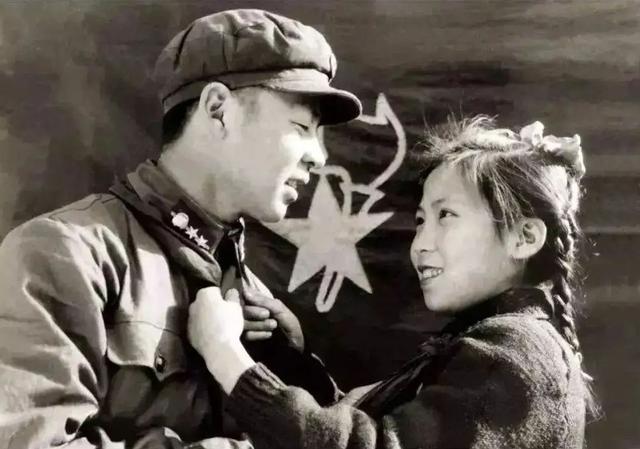 母亲如此伟大，为何“毒”里却有个“母”字？这两字究竟有何关联