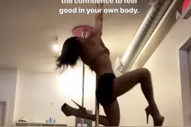 曾获温哥华华裔小姐亚军！“性感女神”钟丽缇的大女儿跳钢管舞，穿高跟鞋动作敏捷，好身材不输妈妈图片