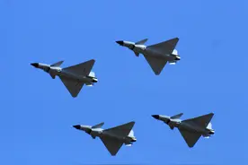 近2300架战机，275架轰炸机，超越俄印日韩，亚洲第一是中国空军图片