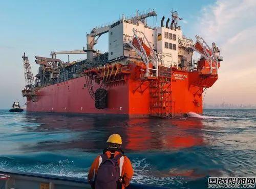 中国船厂新突破！我国自主建造最大新型FLNG启航