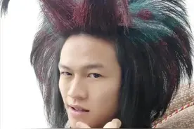 看似引人嘲笑的“杀马特”，殊不知隐藏着社会底层之痛图片