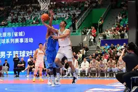 山西男篮十年后重回滨体，你恍惚了吗图片