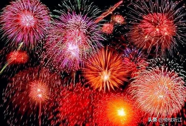 爆竹声声响,烟花朵朵开,久违年味拂面来