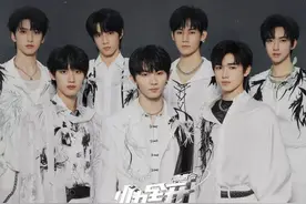 时代少年团火力全开演唱会图片