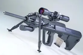 斯太尔AUG步枪外观最拉风的突击步枪，轻松“变身”四种不同形态图片