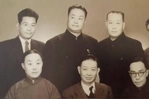 京剧名家王瑶卿虽然培养了“四大名旦”，但是名气却不似乎如他们图