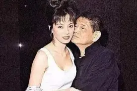 台湾第一丑男黄任中：赚50亿花25亿泡妞，扬言没有女人吃不下饭图片