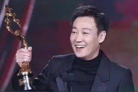 49岁终成最佳男主角，辛柏青的“隐身”，却映射出男演员的品格图片