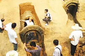 1966年，河北挖出纪晓岚墓，7女与其合葬，揭开了纪晓岚的真面目图片