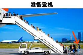 飞机上的粪便怎么处理？空姐通常不会说的5个关于飞机的秘密图片