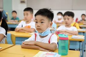 班主任调座有“套路”，看似随机安排没规律，实则藏着“小心思”图片