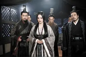 秦昭襄王毫无存在感可言，只能当个摆设，他是怎么收回权力的？图片