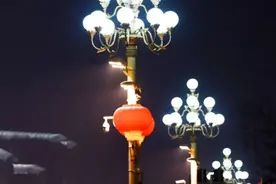 长安街253基华灯的秘密：62年前总理亲自拍板，长亮至今暗藏玄机图片