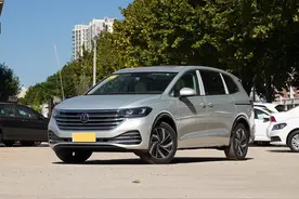 合资大七座MPV，车长超5.3米，车内配航空座椅，解读大众威然图片