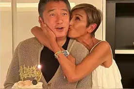 刘嘉玲闺蜜紧搂梁朝伟，大腿缠到裤裆部位，没分寸感已不是第一次图片