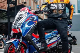 「雅马哈 NMAX155图集」都说骑士的最终归宿是小踏板图片