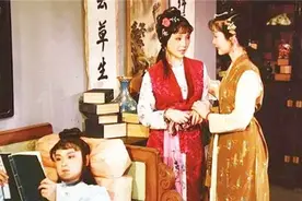 为何古代夫妻就寝时，需要丫鬟守在床边？你知道有怎样的原因吗？图片