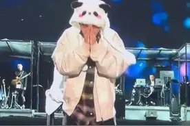 突然中止！知名男歌手跪着道歉？刚刚最新消息图片