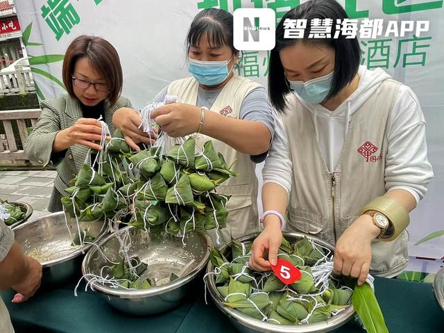 包粽子、演出、做团扇……福州两社区举行“迎端午”主题活动