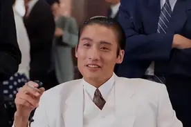 梁家辉因一句我是中国人，被封杀沦落到街头摆摊！港媒：真男人图片