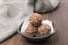 费列罗：吃不进口，送不出手图片